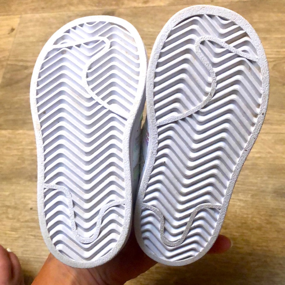 Toddler adidas ‘STAN SMITH’ VS SUPERSTAR shoes - Picture 6 of 10